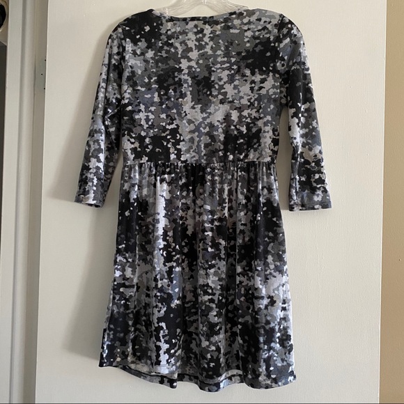 Forever 21 Knit Dress with Pockets - Picture 2 of 3